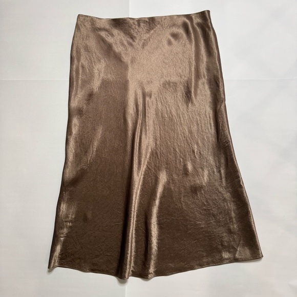 NWOT VINCE. Satin Slip Skirt size Large - Picture 2 of 8